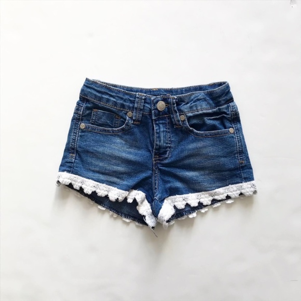 Urban kids crochet hem denim shorts EUC 8Y